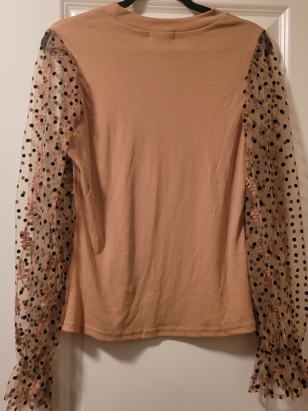 NWT Polagram Tan Knit Top with Black Polka Dot & Floral Sheer Sleeves Size L - Picture 6 of 11